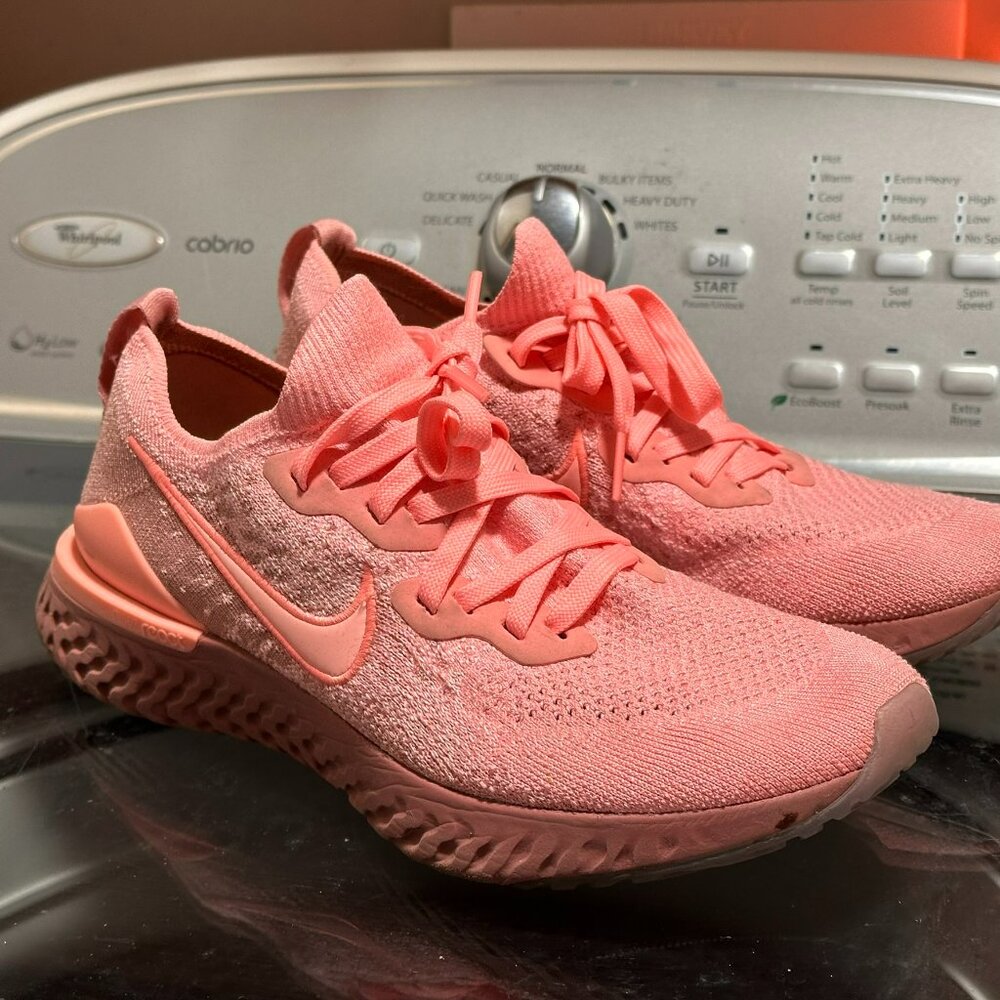 Nike Epic React Flyknit 2 rust pink women’s shoes size 9